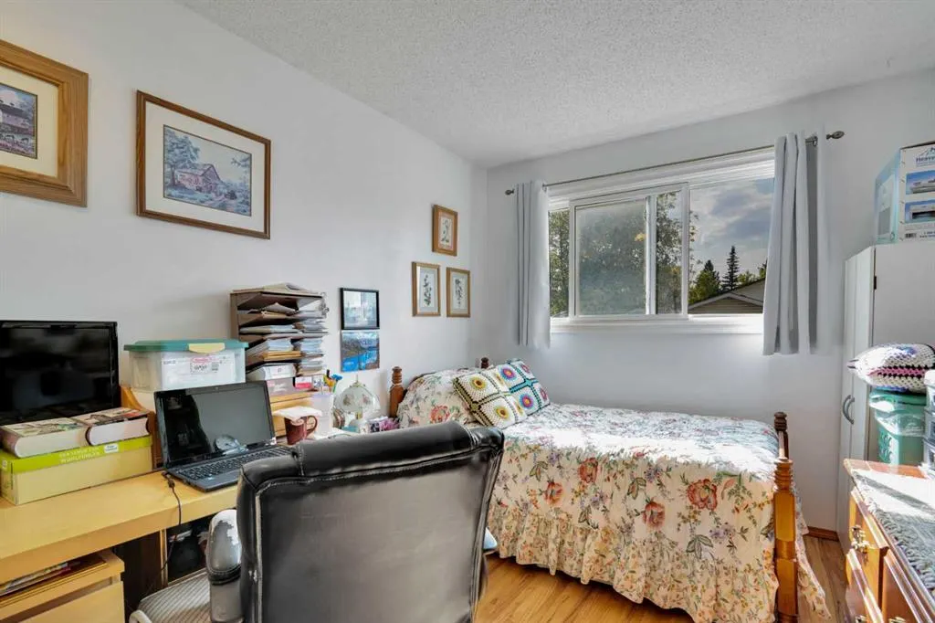 13 Falworth Way NE