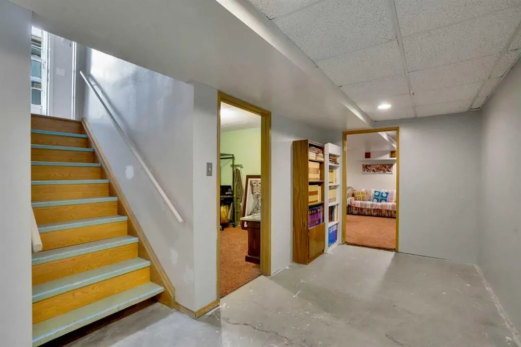 13 Falworth Way NE