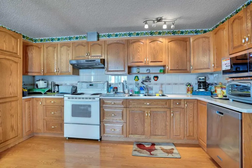 13 Falworth Way NE