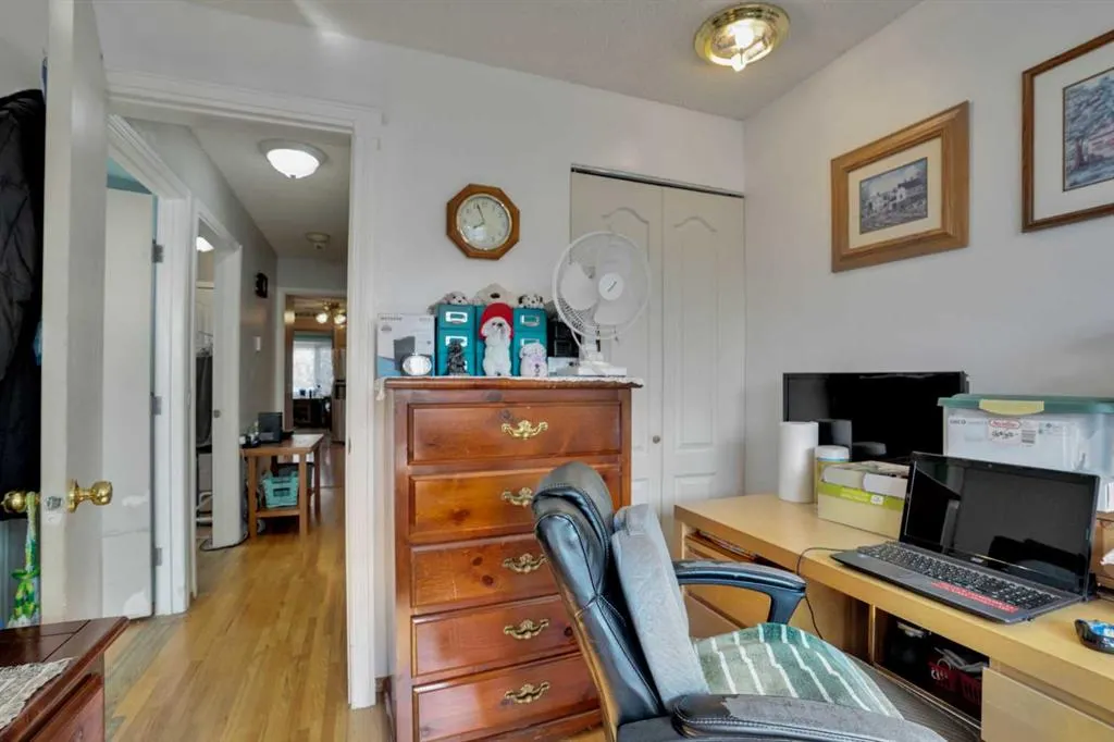13 Falworth Way NE