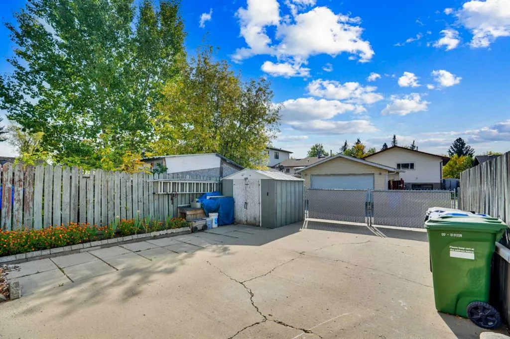 13 Falworth Way NE