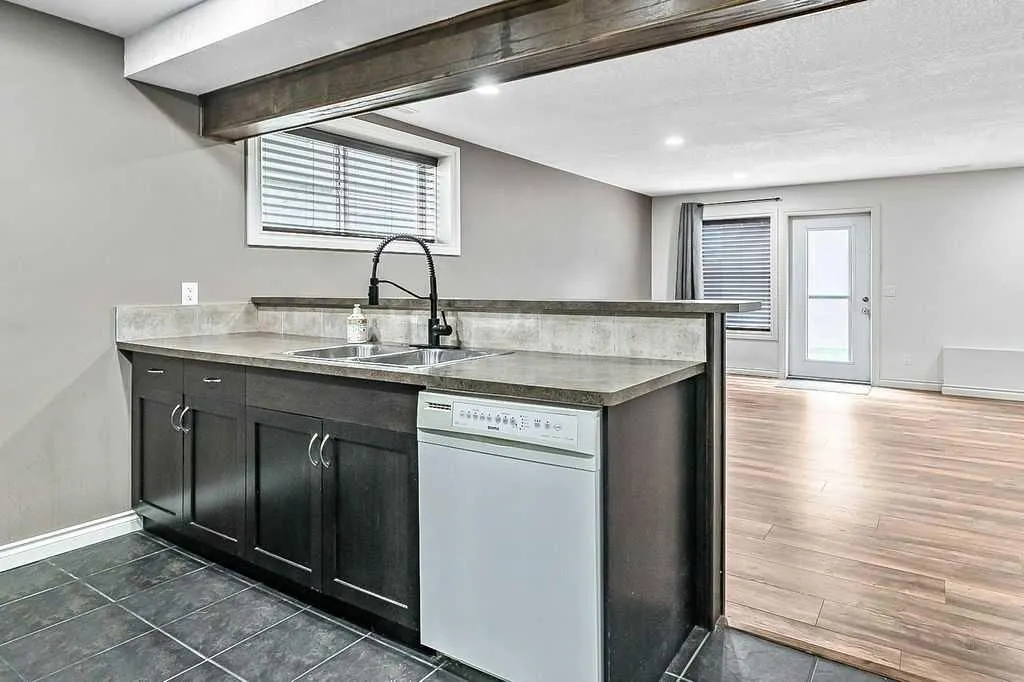 1957 High Country Drive NW