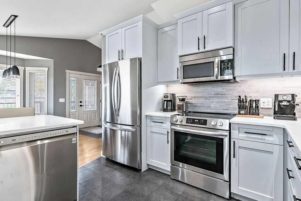 1957 High Country Drive NW