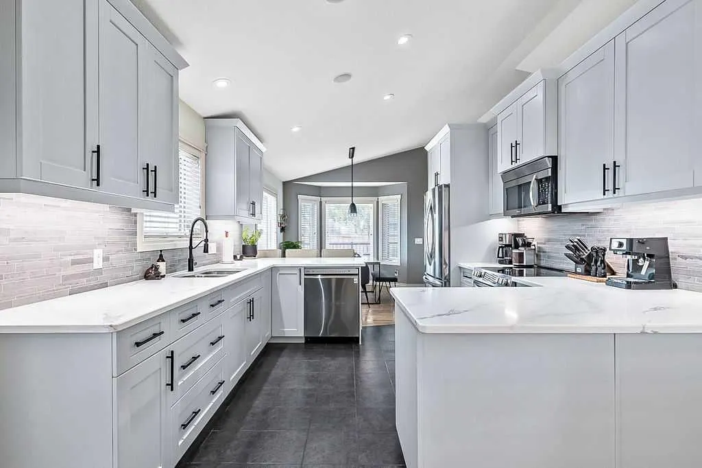 1957 High Country Drive NW
