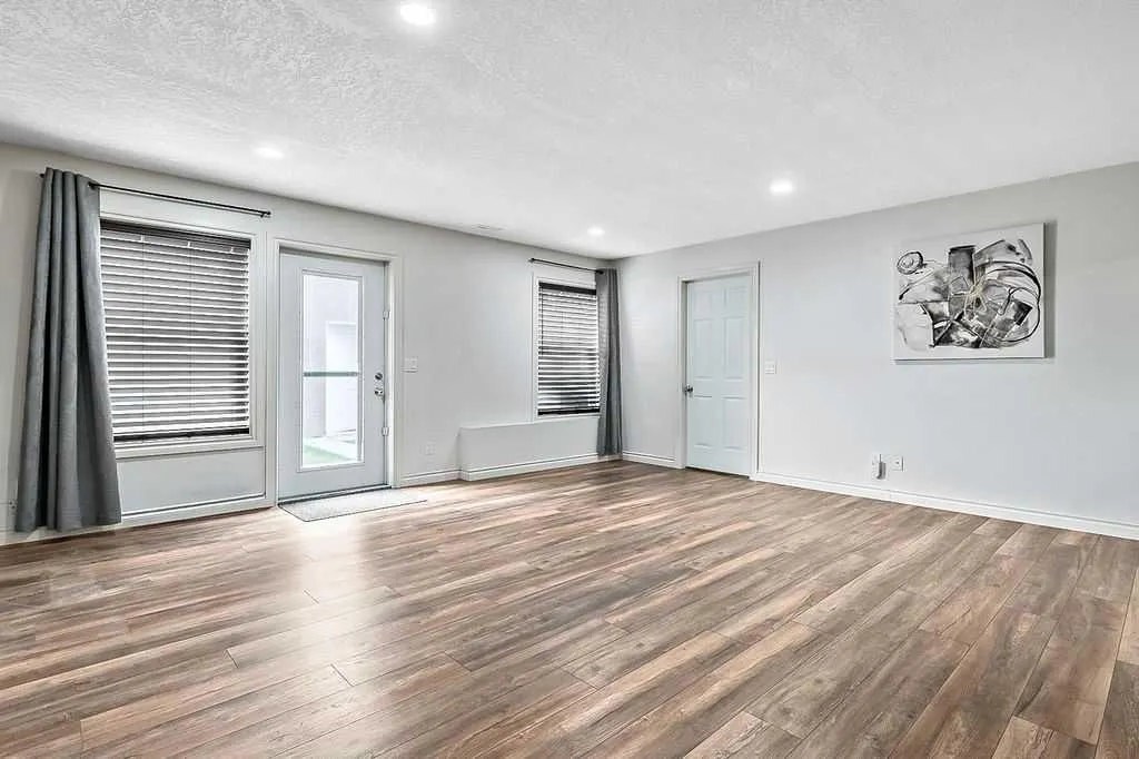 1957 High Country Drive NW