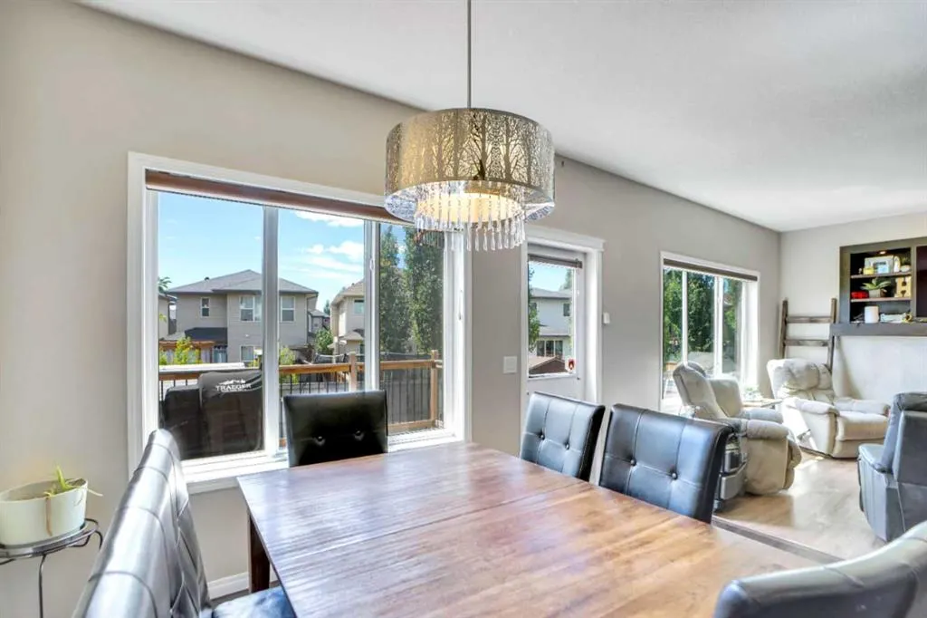 19 Hillcrest Link SW