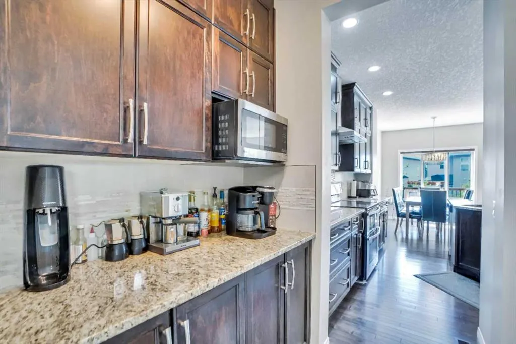 19 Hillcrest Link SW