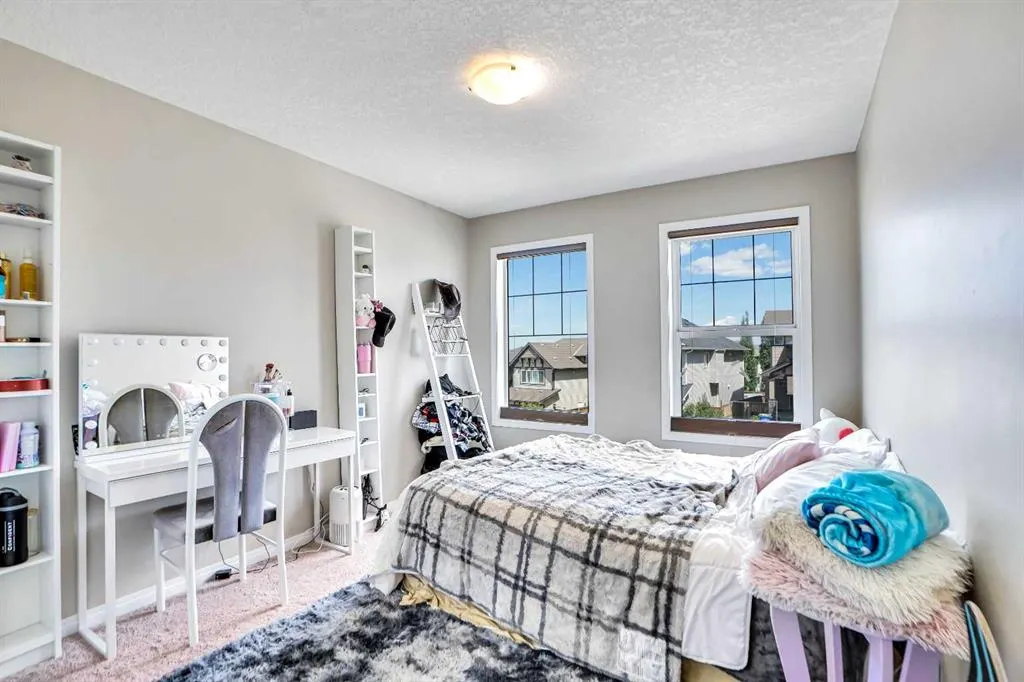 19 Hillcrest Link SW
