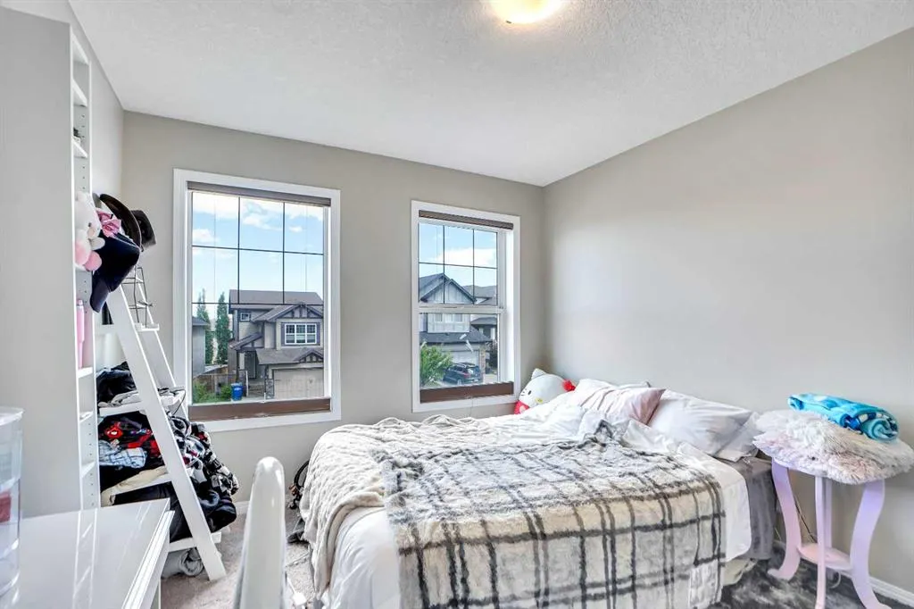 19 Hillcrest Link SW
