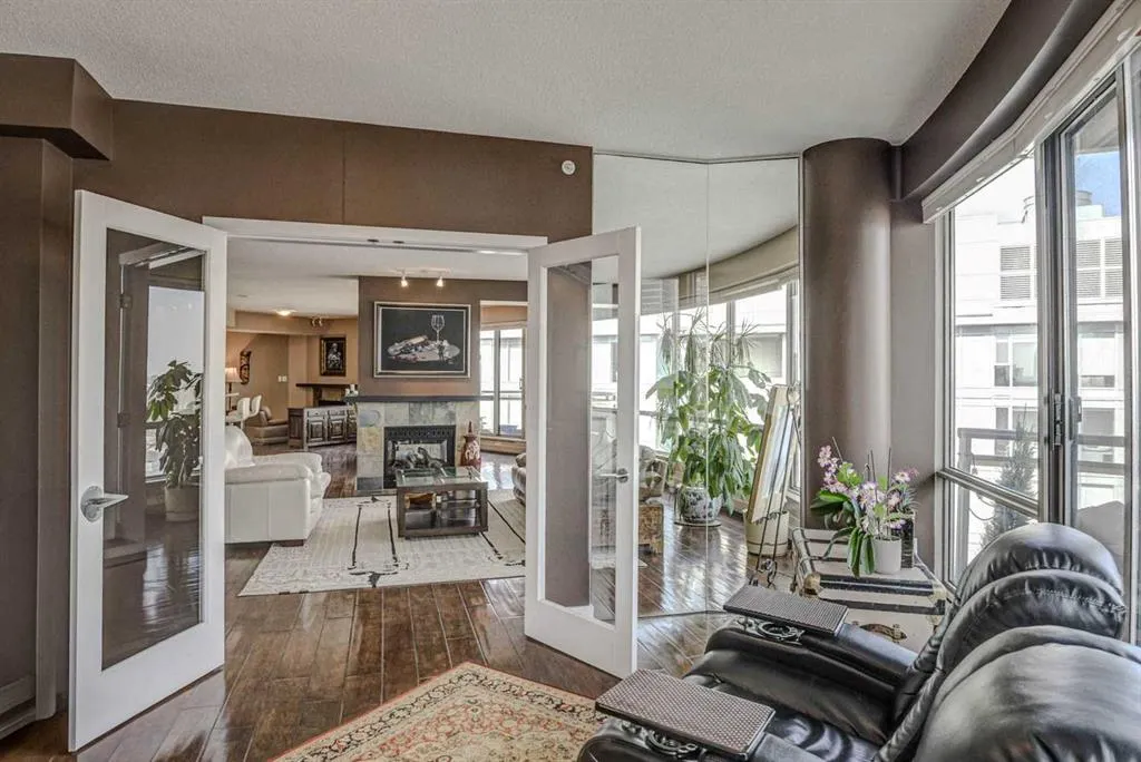 1078 6 Avenue SW, #2401