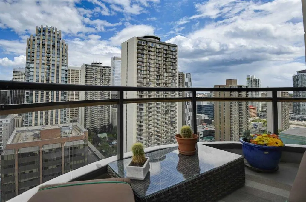 1078 6 Avenue SW, #2401