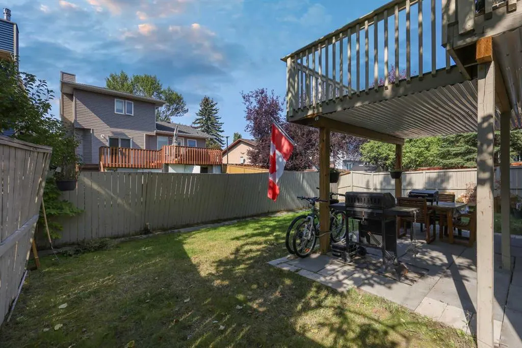 32 Rivercroft Close SE