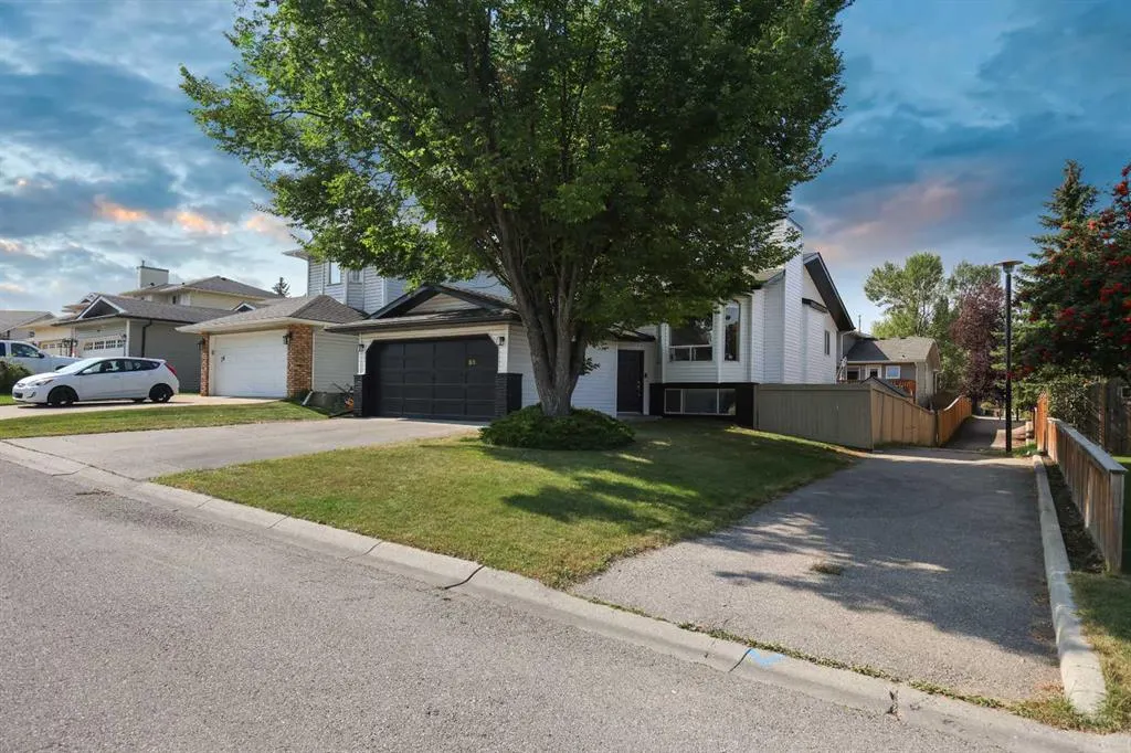 32 Rivercroft Close SE