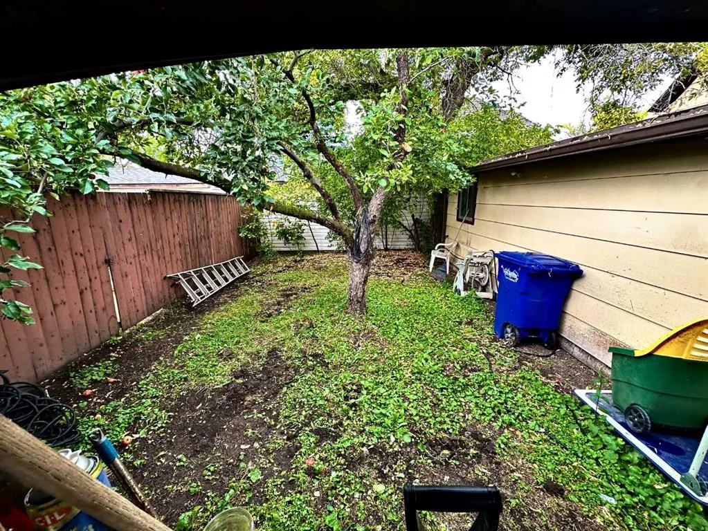 246 20 Street