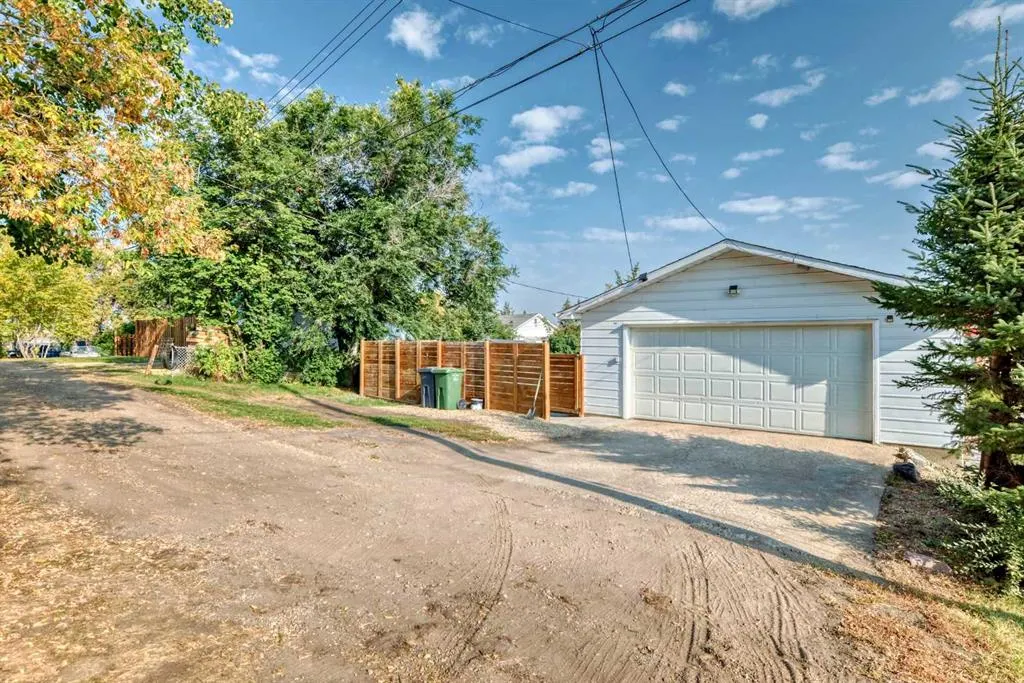 5001 44 Ave