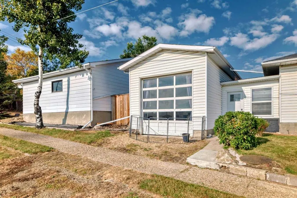 5001 44 Ave
