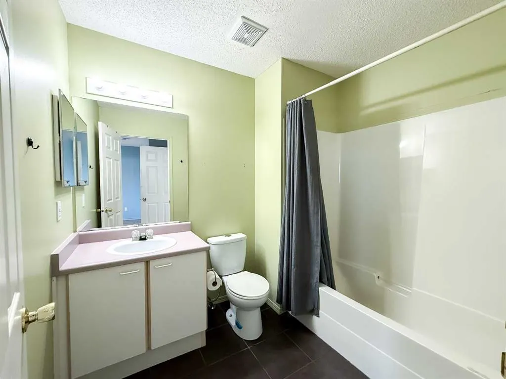 465 Makenny Street, #17