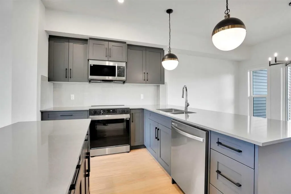 145 CHELSEA Mews, #54