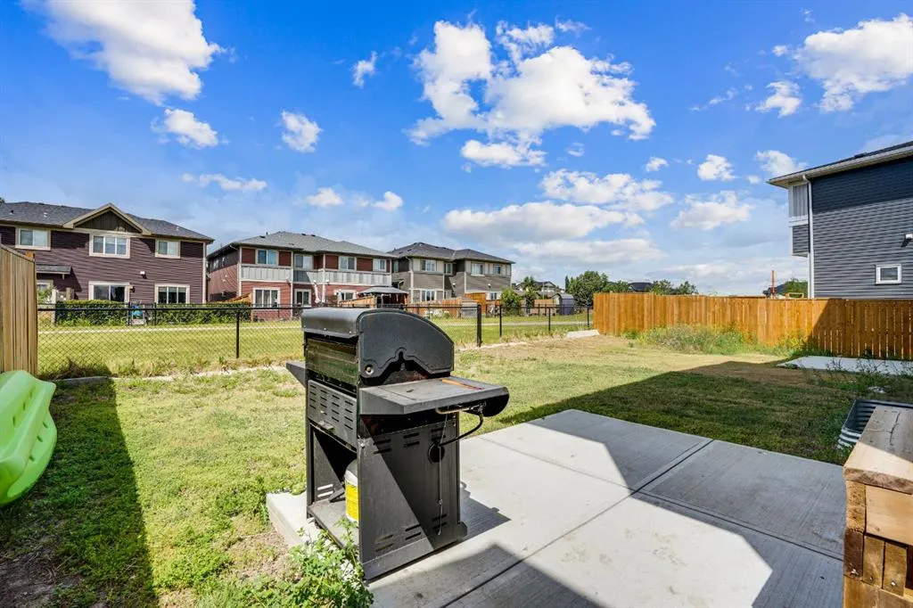 28 Midtown Close SW