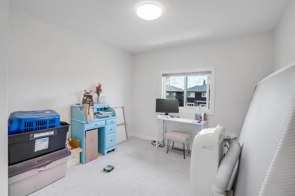 28 Midtown Close SW