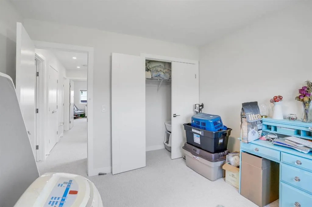 28 Midtown Close SW