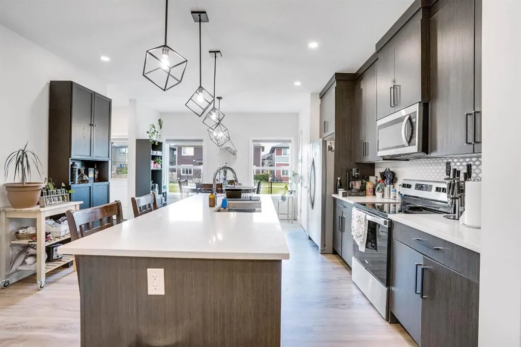 28 Midtown Close SW