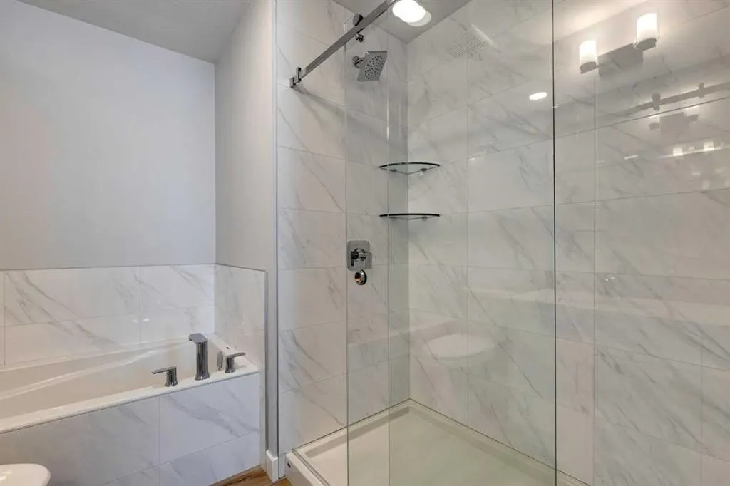180 Sora Terrace SE