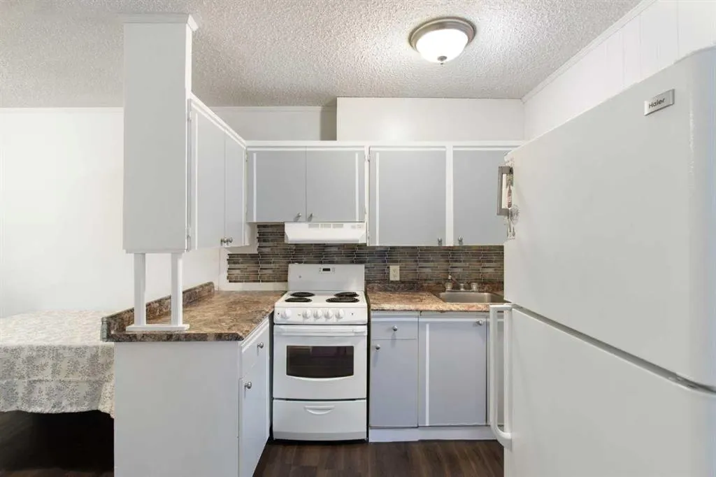 2137 17 Street SW, #107
