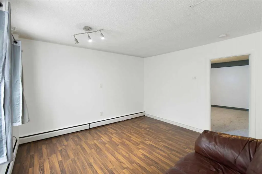 2137 17 Street SW, #107