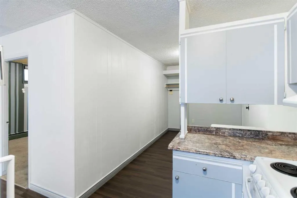 2137 17 Street SW, #107