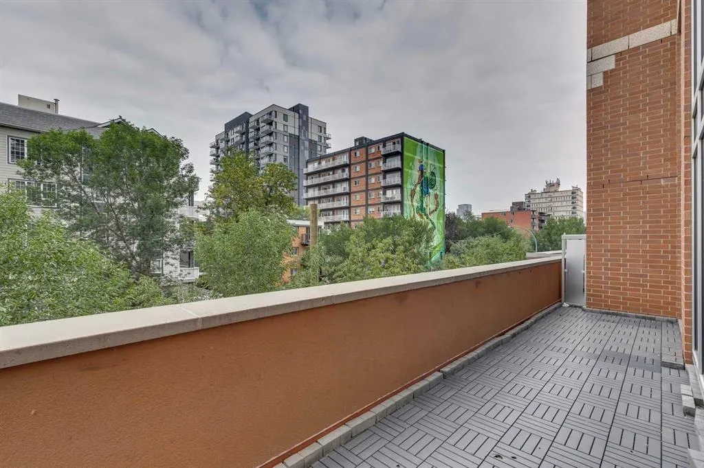 817 15 Avenue SW, #207