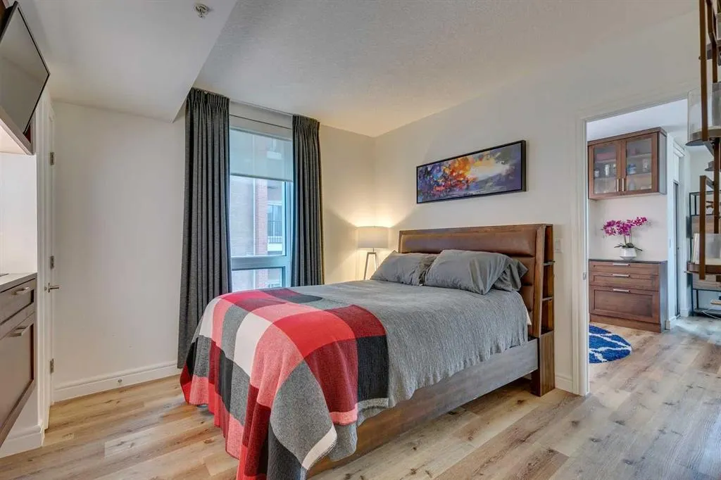 817 15 Avenue SW, #207