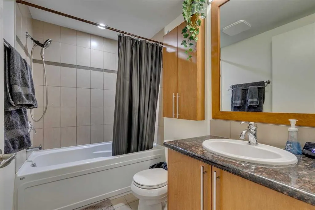 817 15 Avenue SW, #207