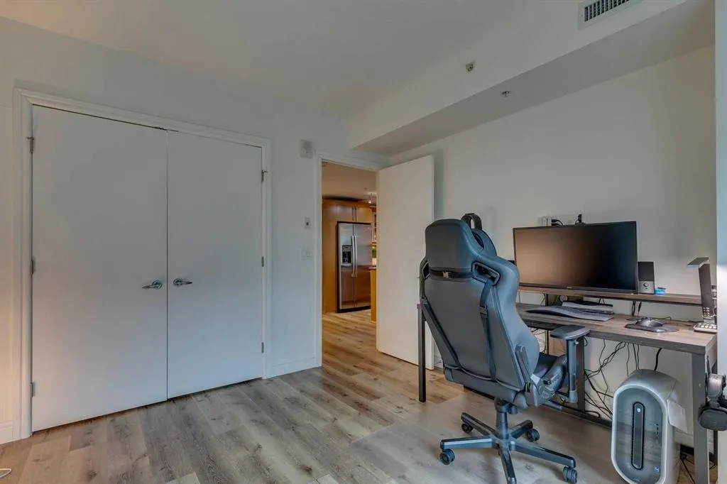817 15 Avenue SW, #207
