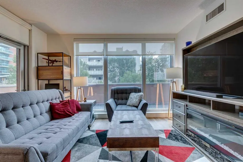 817 15 Avenue SW, #207