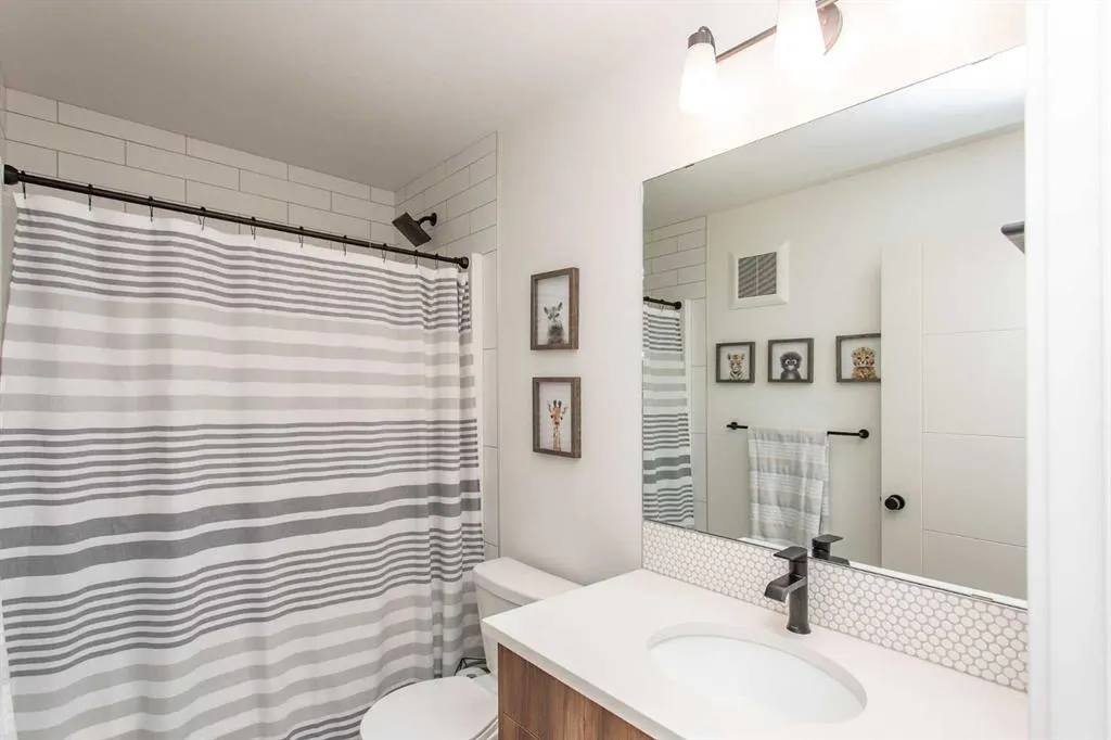 5641 Vista Trail