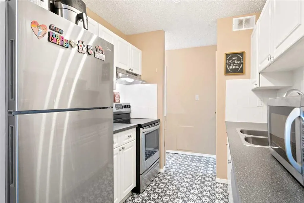 8948 Elbow Drive SW, #285