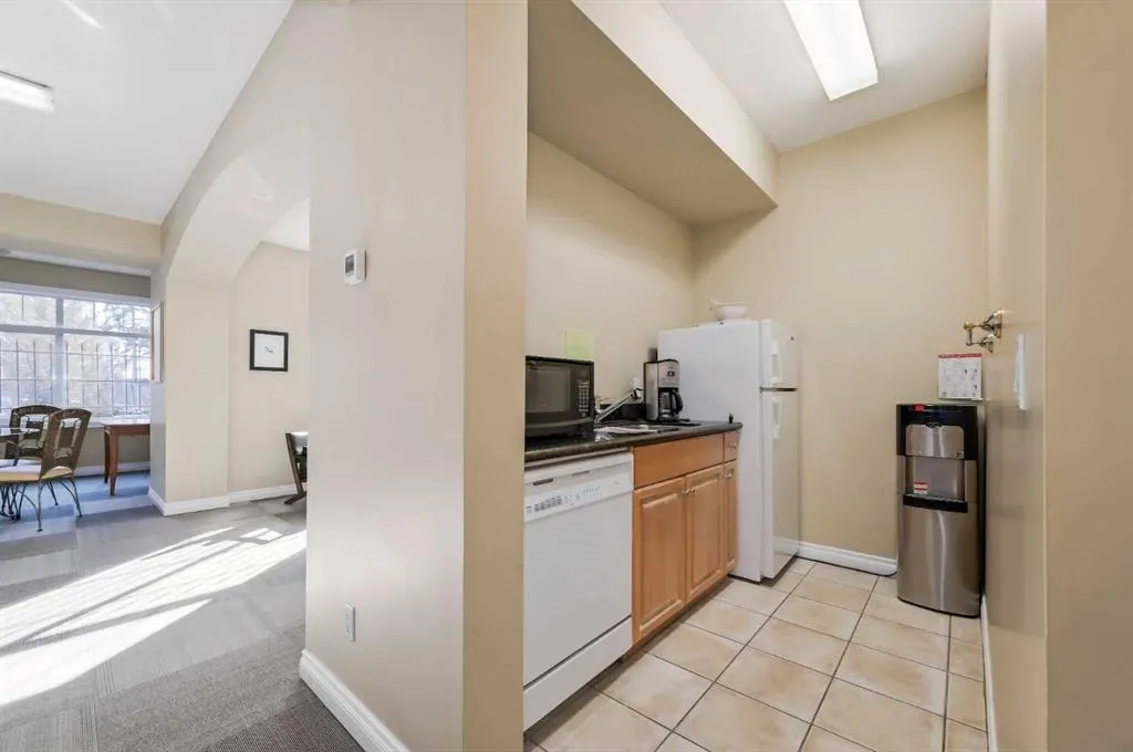60 24 Avenue SW, #210