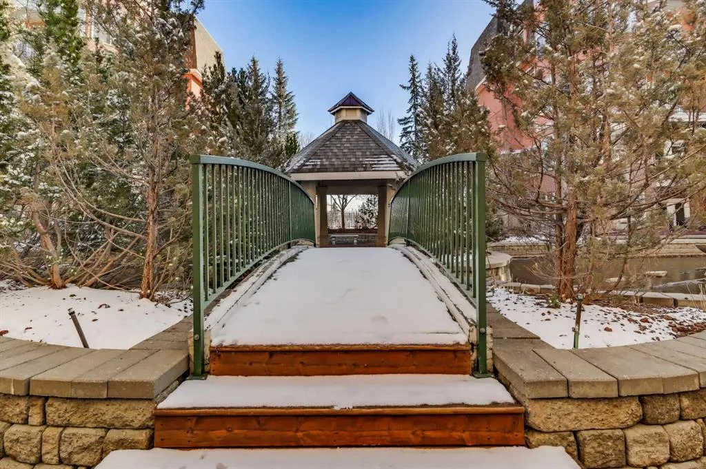 60 24 Avenue SW, #210