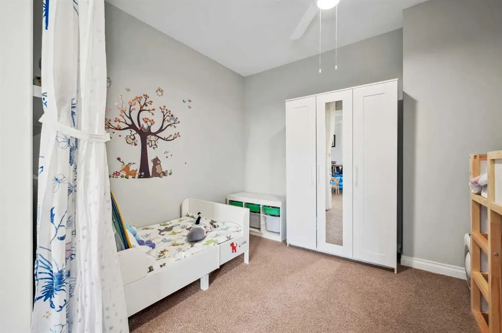 60 24 Avenue SW, #210