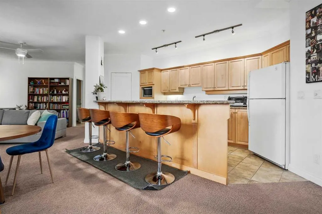 60 24 Avenue SW, #210