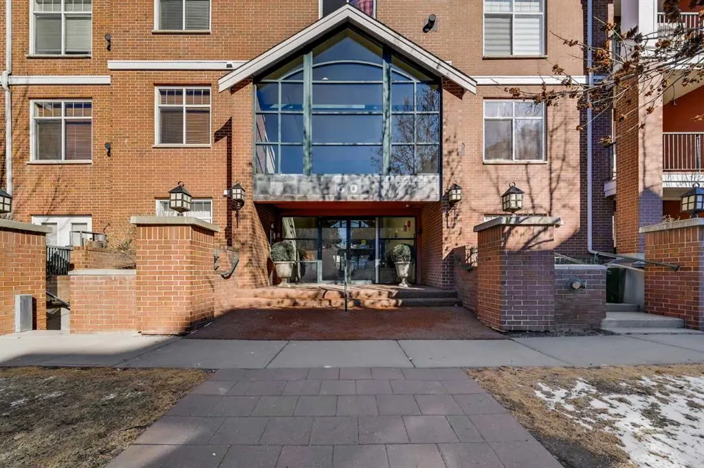 60 24 Avenue SW, #210