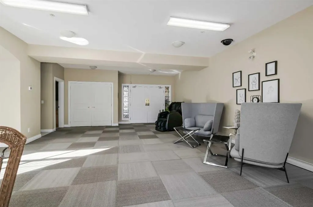 60 24 Avenue SW, #210