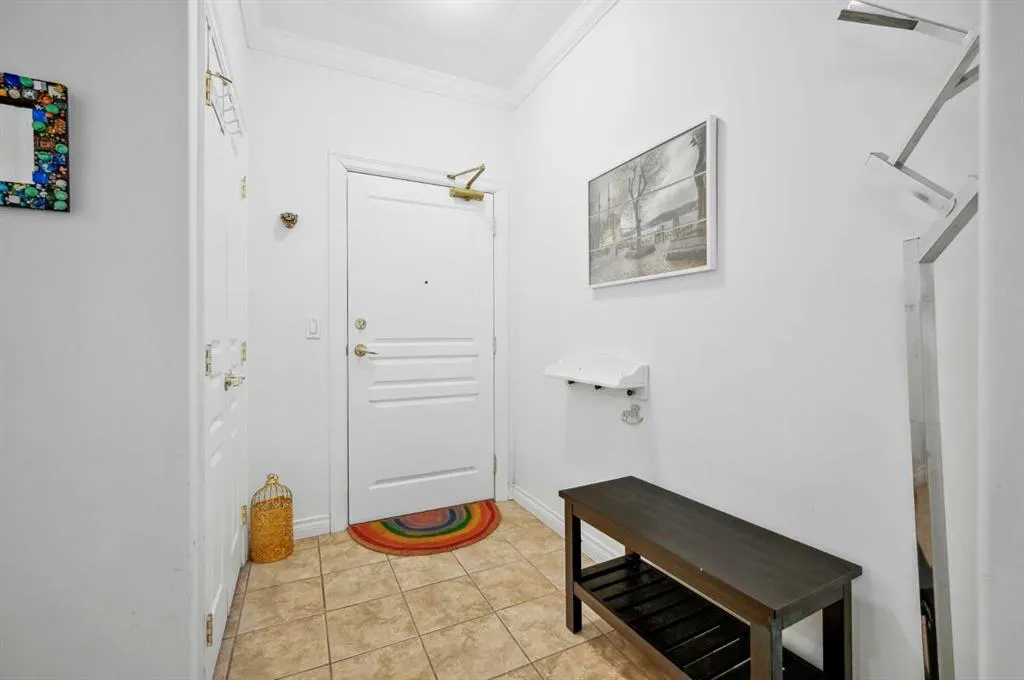 60 24 Avenue SW, #210