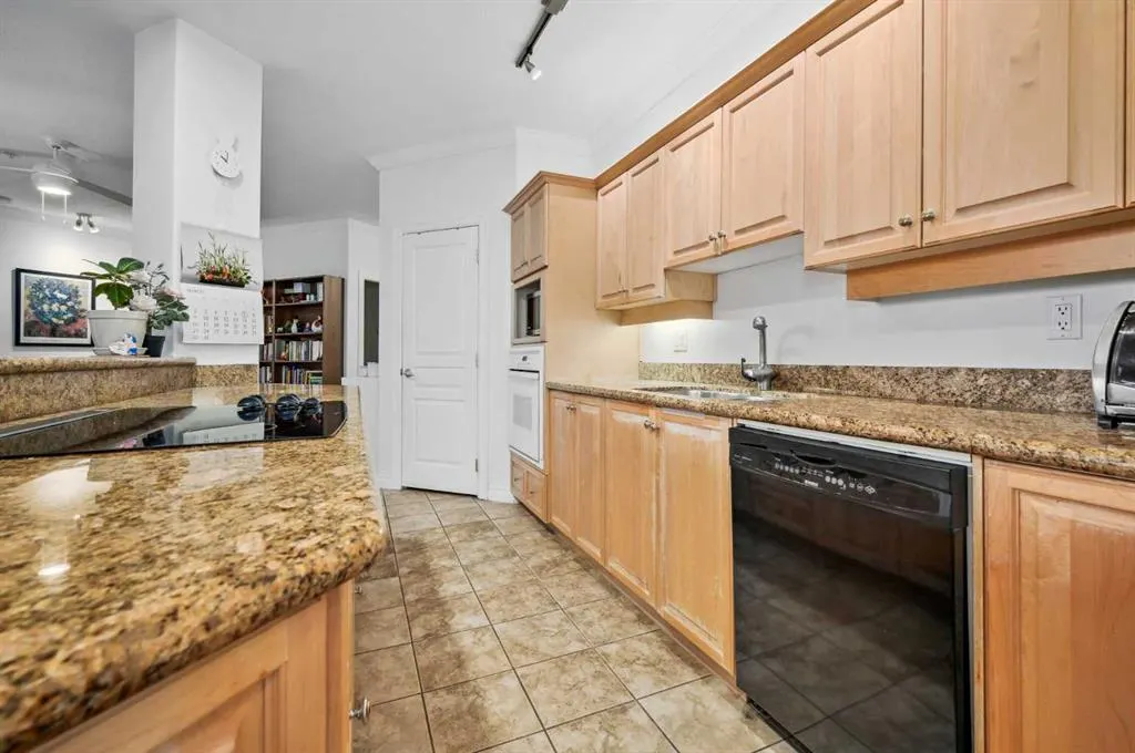 60 24 Avenue SW, #210