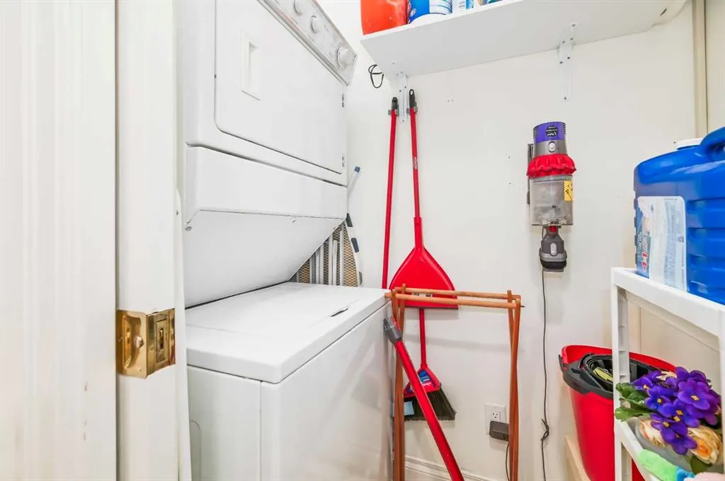 60 24 Avenue SW, #210