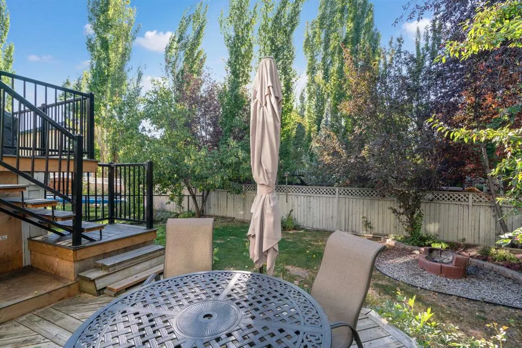 45 Mt Douglas Close SE