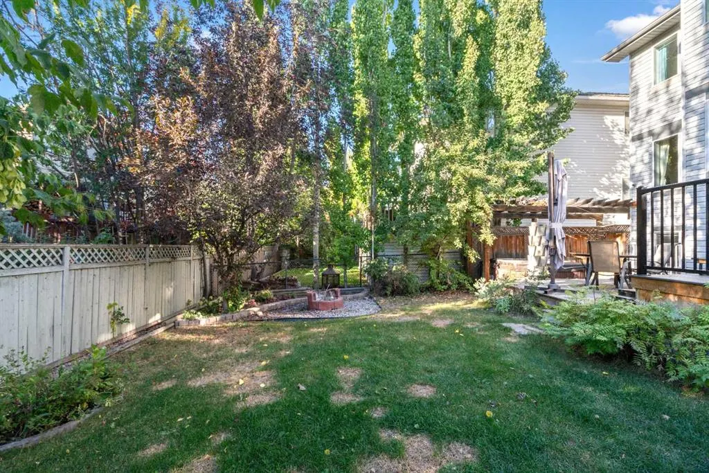 45 Mt Douglas Close SE