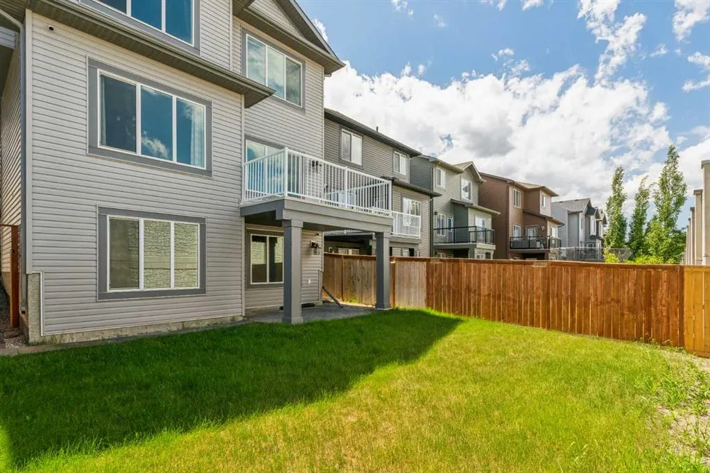 152 Evansborough Way NW
