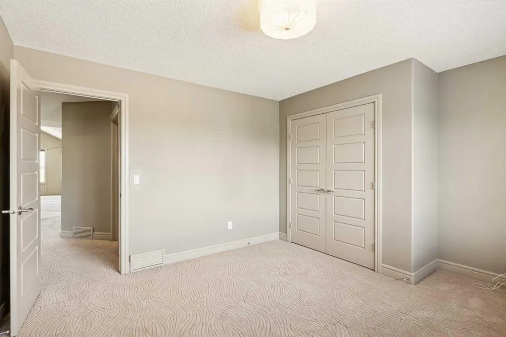 152 Evansborough Way NW